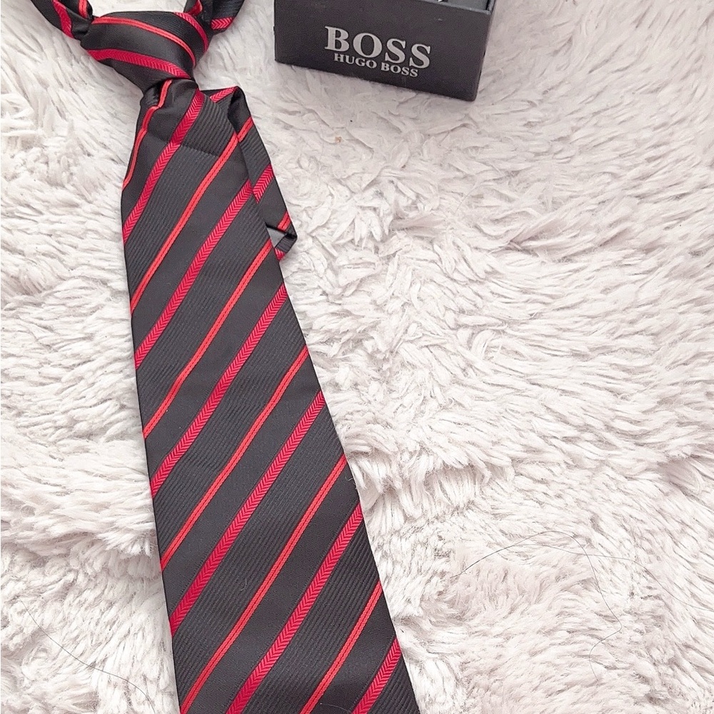 Hugo Boss Black and Red Striped Silk Tie